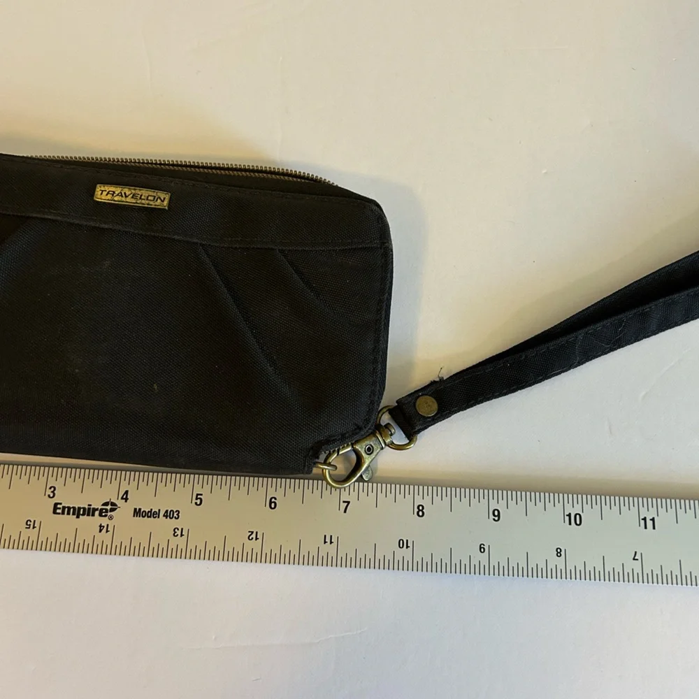 Travelon Black Wrist Pouch with RFID